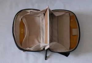Pgytech Mini Tech Pouch beide Hauptfächer offen mit Blick von oben