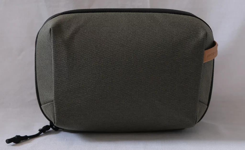 Pgytech Mini Tech Pouch von vorne und Reißverschluss geschlossen